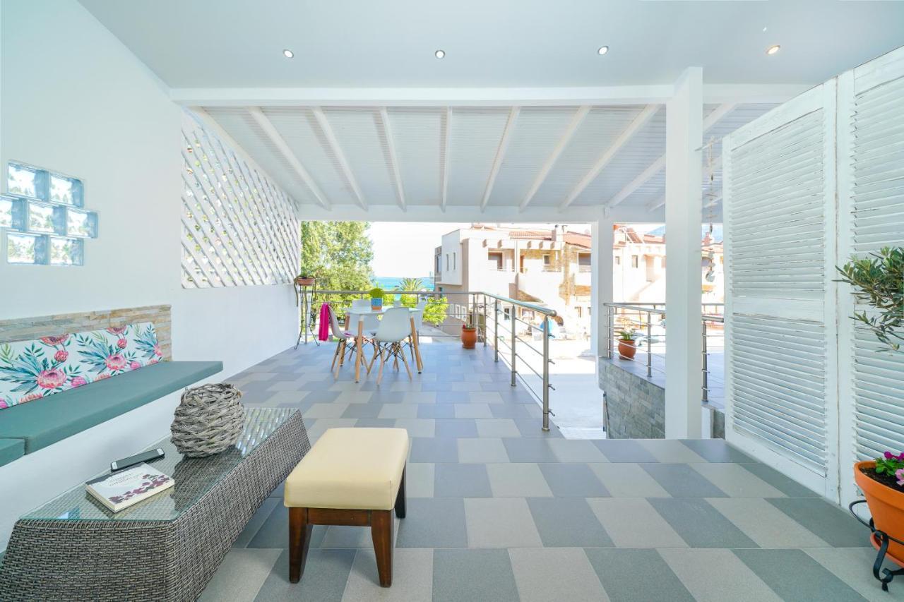 Golden Beachside Terrace Hriszí Amudiá Kültér fotó