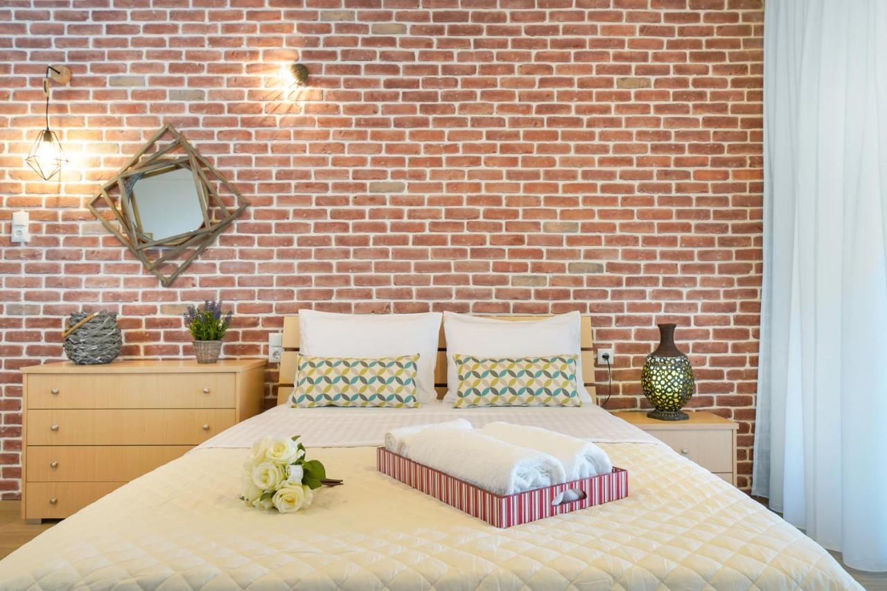 Golden Beachside Terrace Hriszí Amudiá Kültér fotó